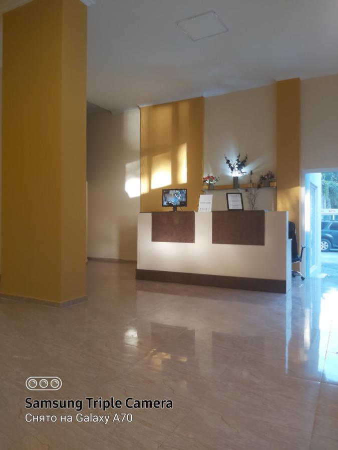 Квартира У Моря С Двумя Балконами Batumi Exterior foto