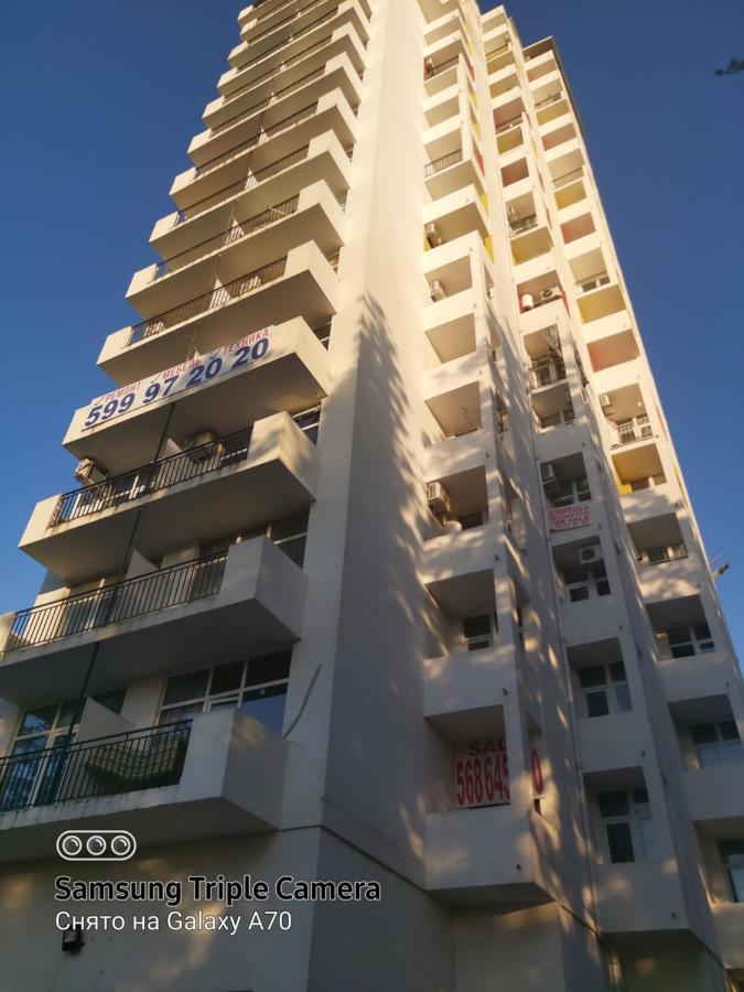 Квартира У Моря С Двумя Балконами Batumi Exterior foto